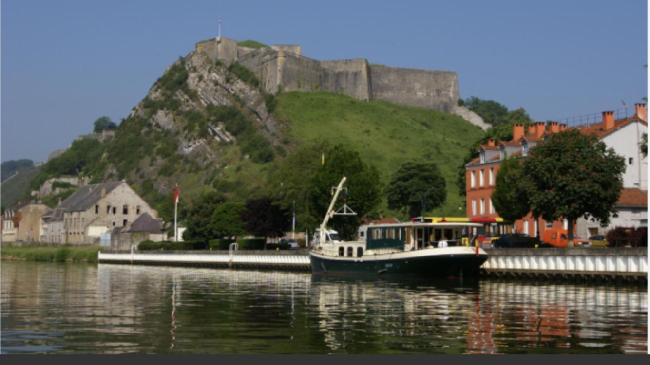 Le Repos De La Meuse Διαμέρισμα Givet Εξωτερικό φωτογραφία